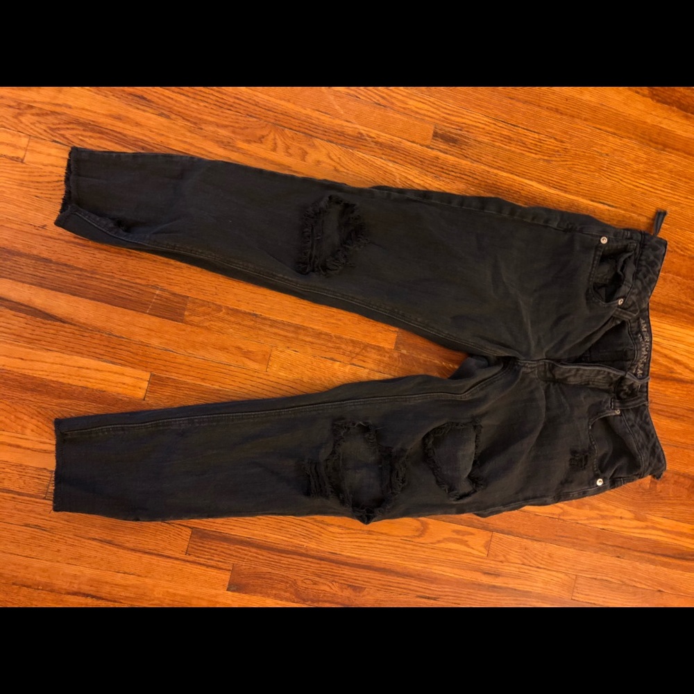 American Eagle Black Tomgirl Jeans (some damage)